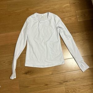 ALO Yoga Classic White Long Sleeve Top